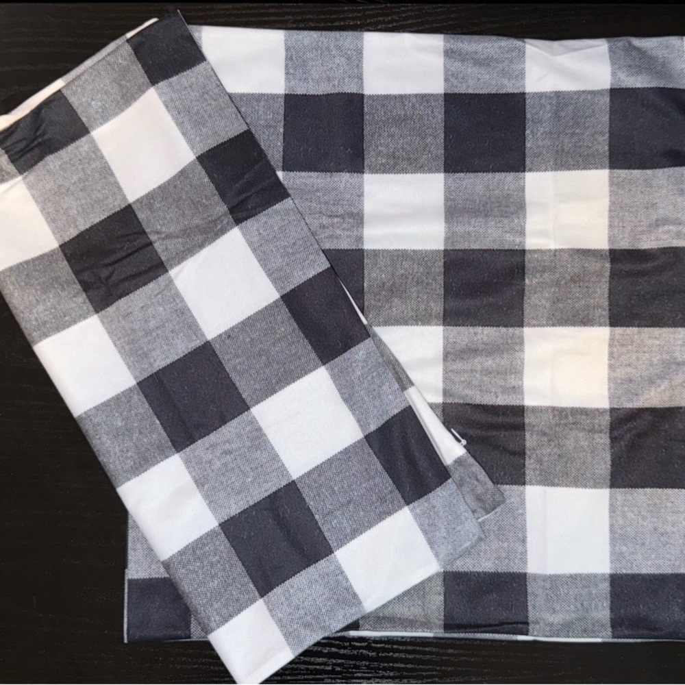 2 Brand New - 17” x 17” pillow cases SQUARE